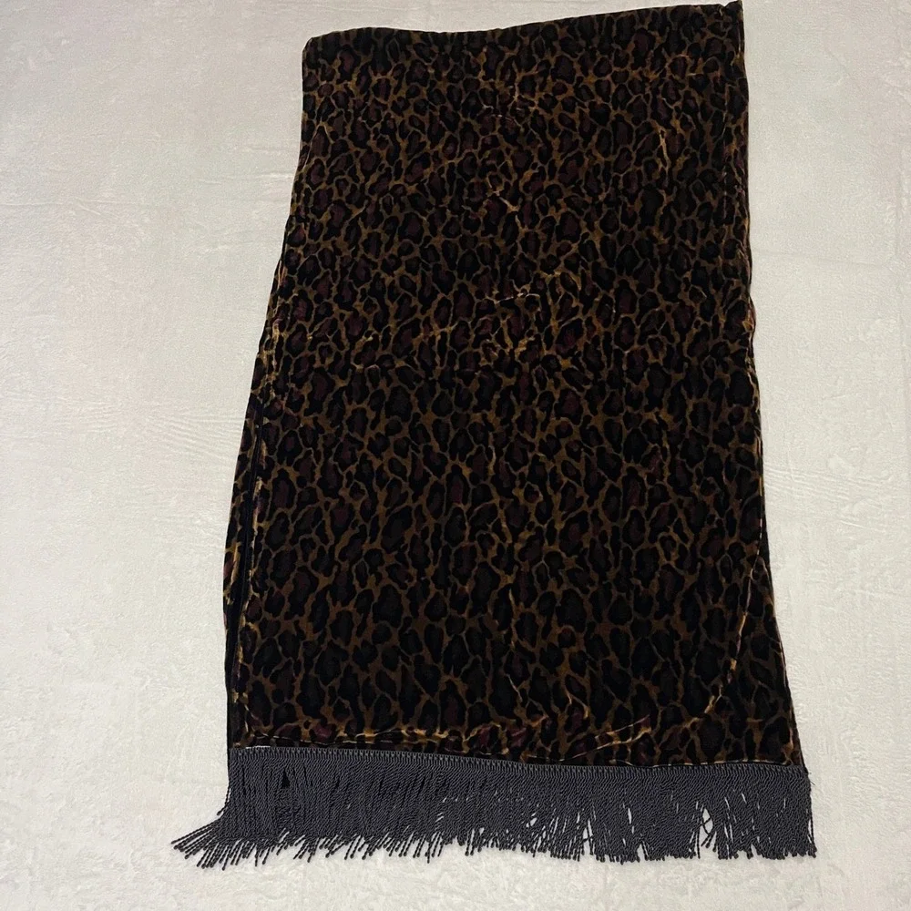 Chic Leopard Print Velvet Shawl Scarf with Tassel Fringe Evening Wrap Reversible